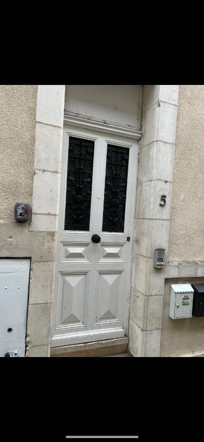 Apartament Petit F2 Fonctionnel Plein Centre Et Proche Gare Bourges Zewnętrze zdjęcie