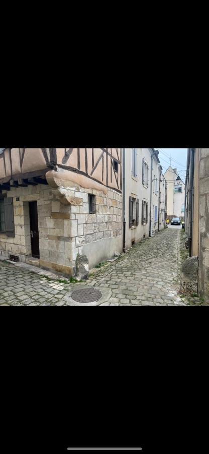 Apartament Petit F2 Fonctionnel Plein Centre Et Proche Gare Bourges Zewnętrze zdjęcie